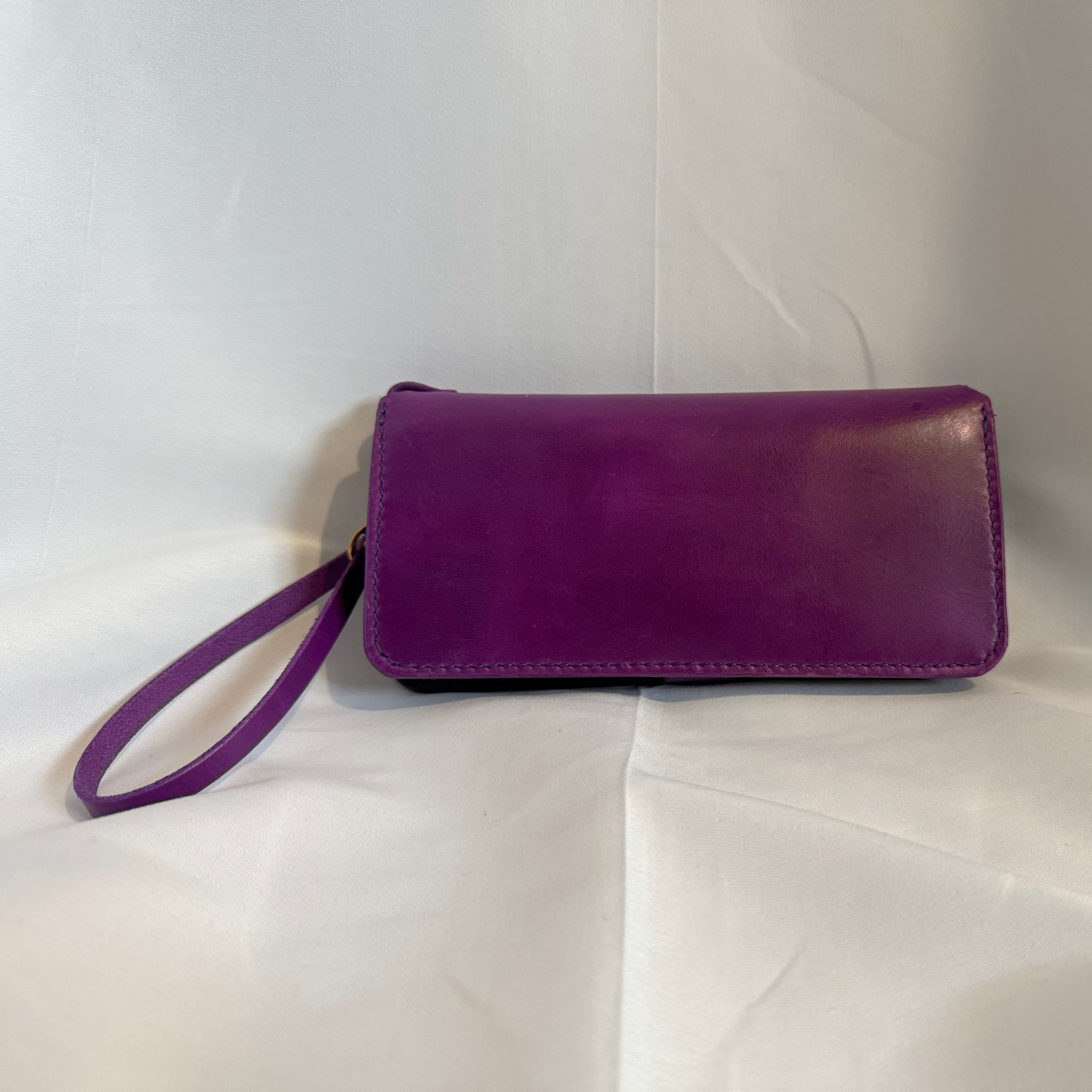 The Violet Strand - clutch