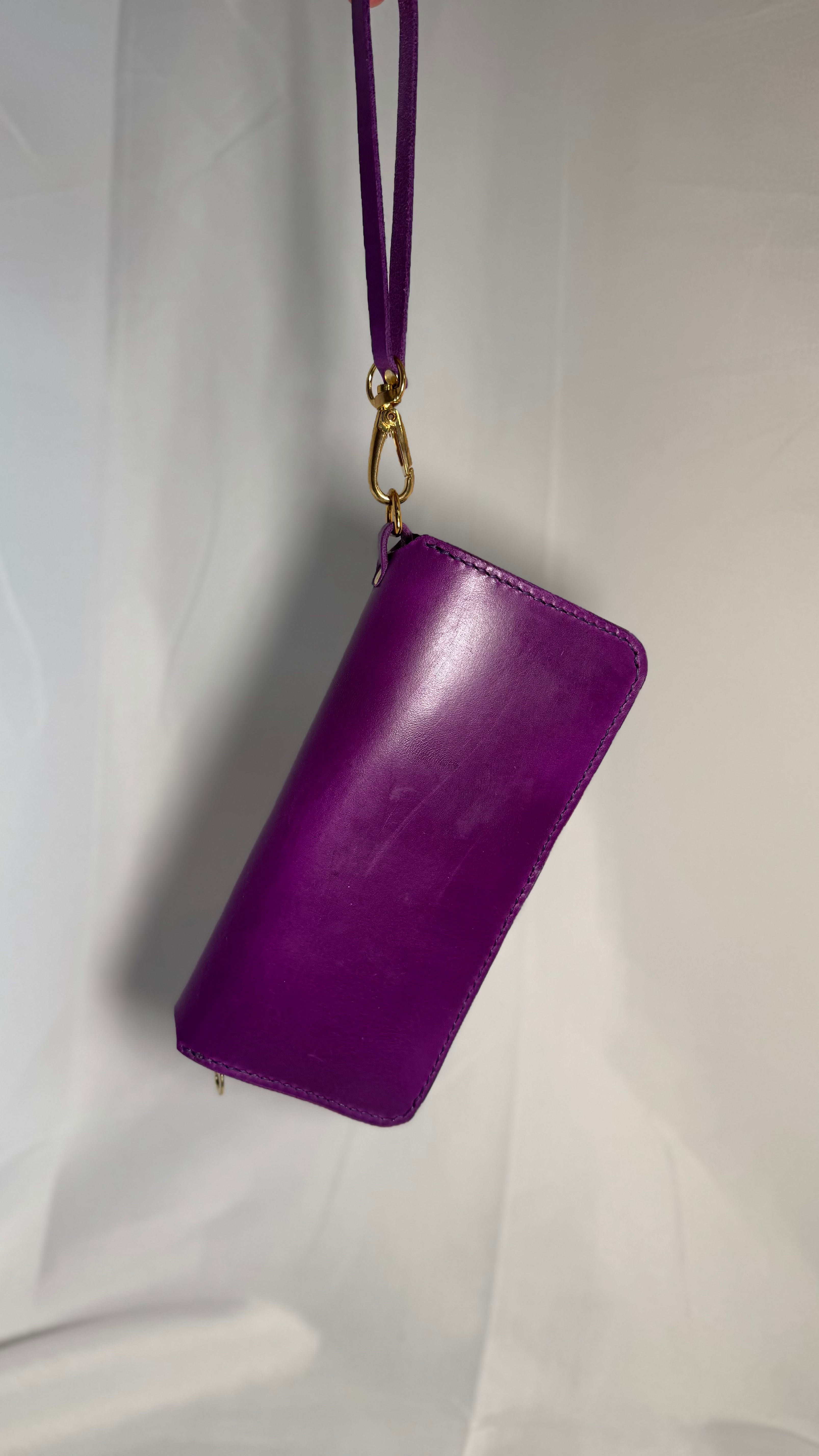 The Violet Strand - clutch