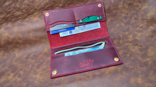 The Crimson Vale | Long Wallet
