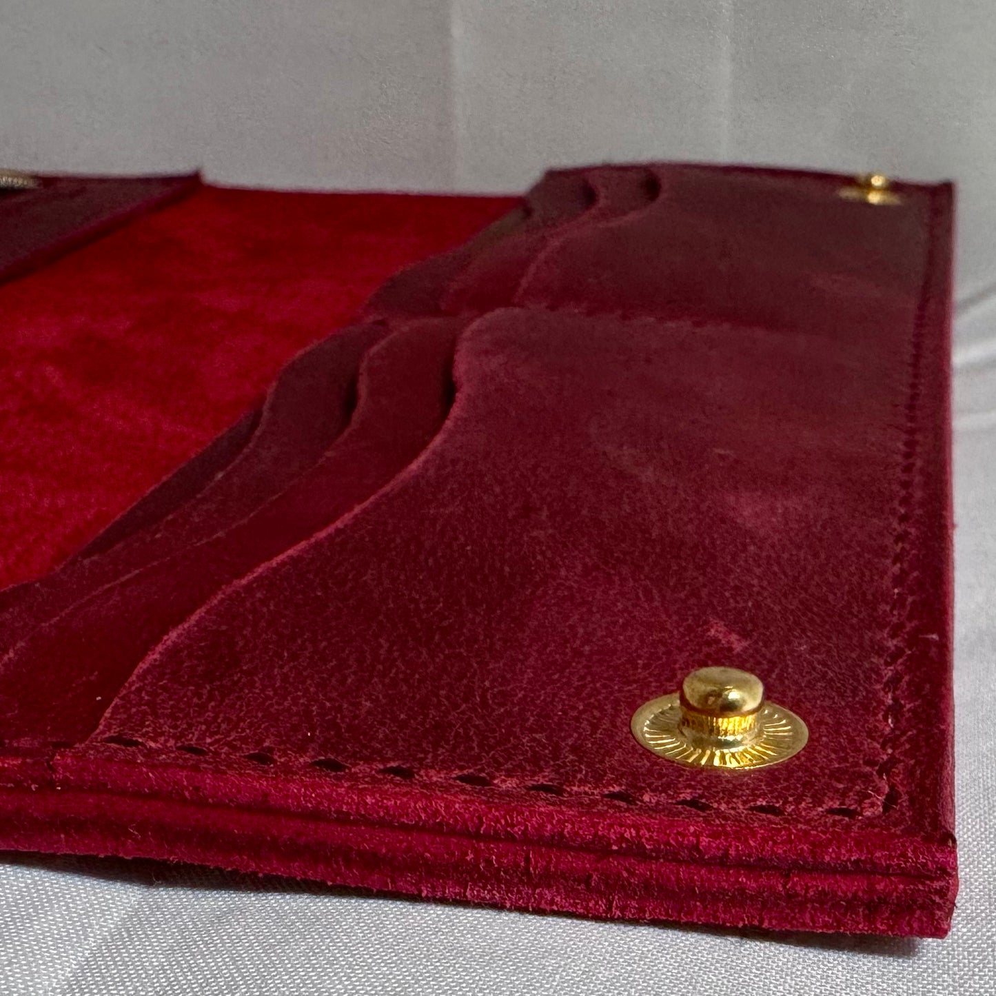 The Crimson Vale | Long Wallet